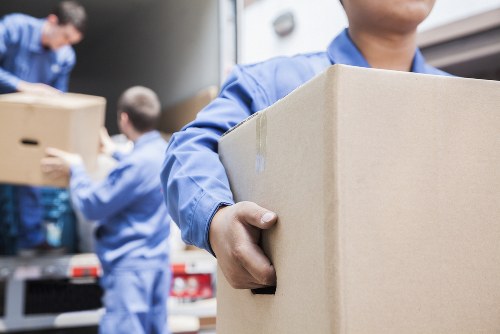 Man with van removal service in Barnsbury for flat and house moves