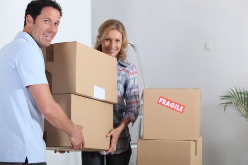 Large moving truck suitable for flats and houses in Barnsbury
